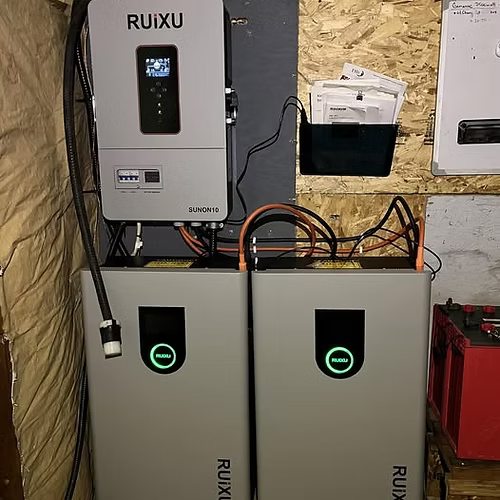 RUiXU Single/Split-Phase Off-Grid Inverter mounted second view
