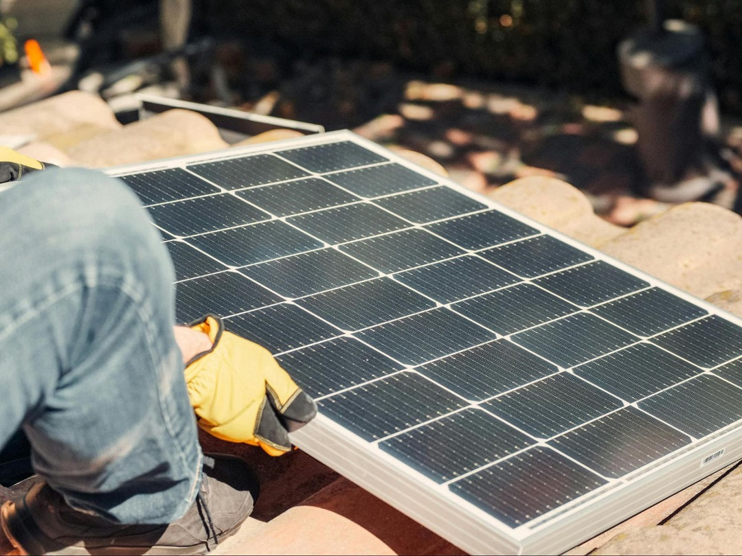 how do solar leases work